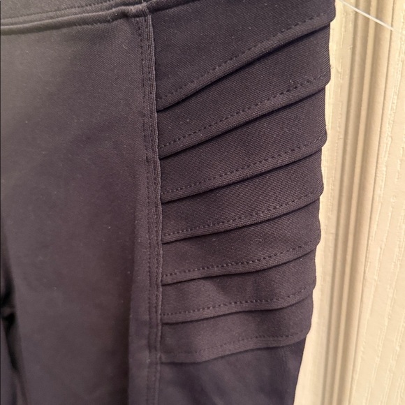 Athleta Delancey Moto Tight. Women size XS - Picture 4 of 8